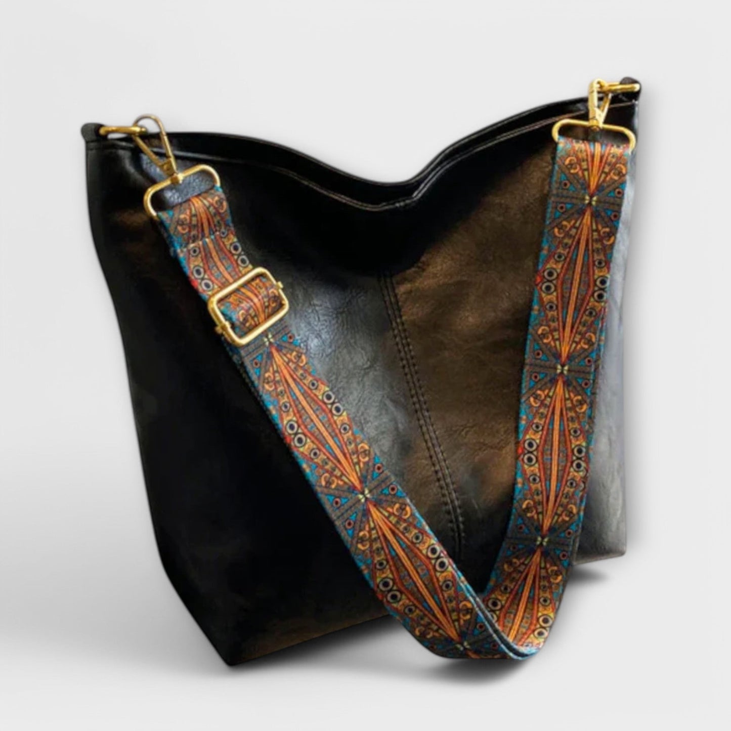 stephanie-minimalist-shoulder-bag-with-unique-strap-img4.jpg