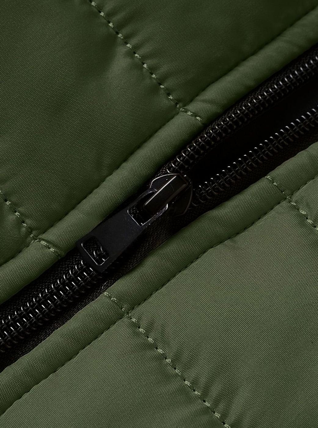 tyler-lightweight-quilted-zip-up-puffer-jacket-img25.jpg