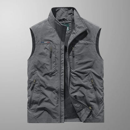 walter-lightweight-multi-pocket-cargo-gilet-img3.jpg
